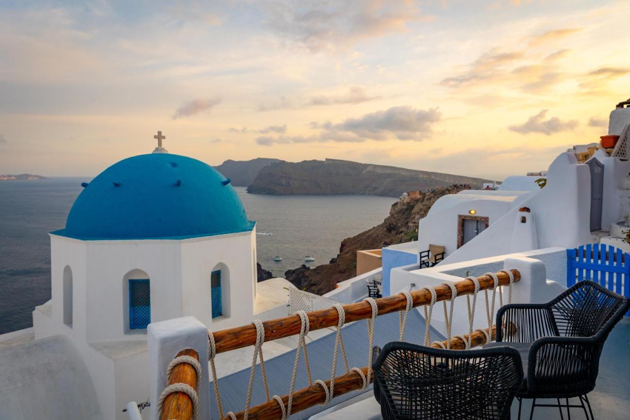 Luxus Vip Suites Oia  Exterior photo
