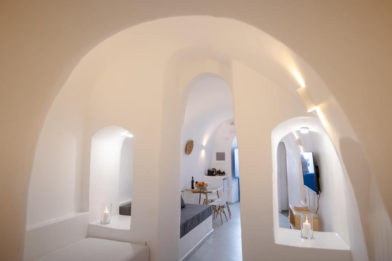 Luxus Vip Suites Oia  Exterior photo