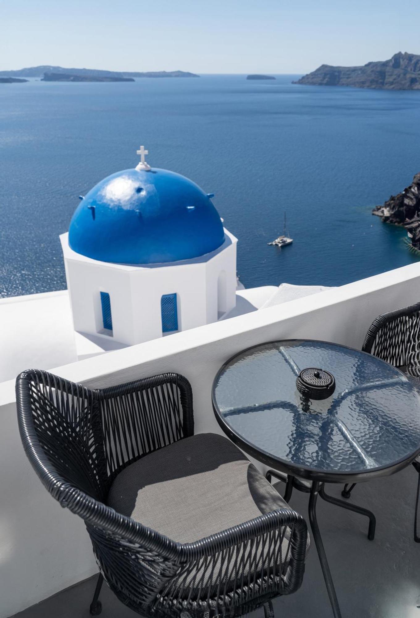 Luxus Vip Suites Oia  Exterior photo