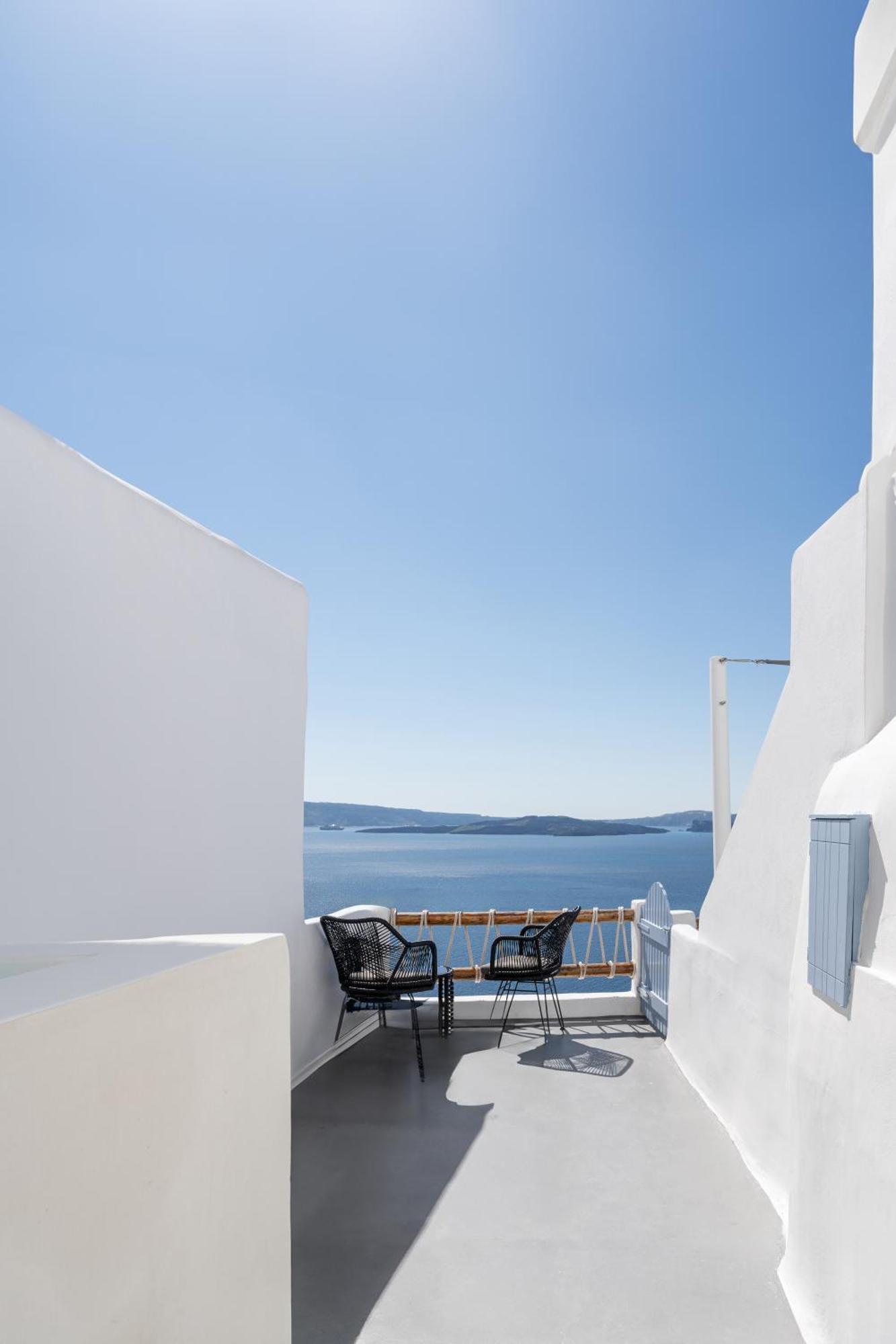 Luxus Vip Suites Oia  Exterior photo